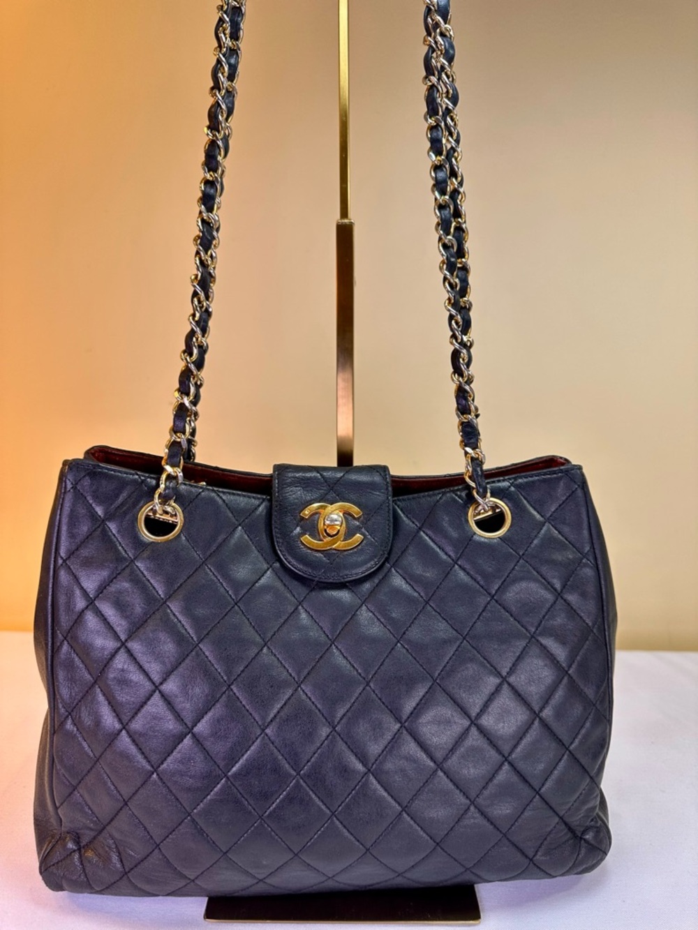 CHANEL CC Lambskin Quilted 24K goldplated HDW shoulder Series #4 1996-1997 COA - Picture 4 of 16